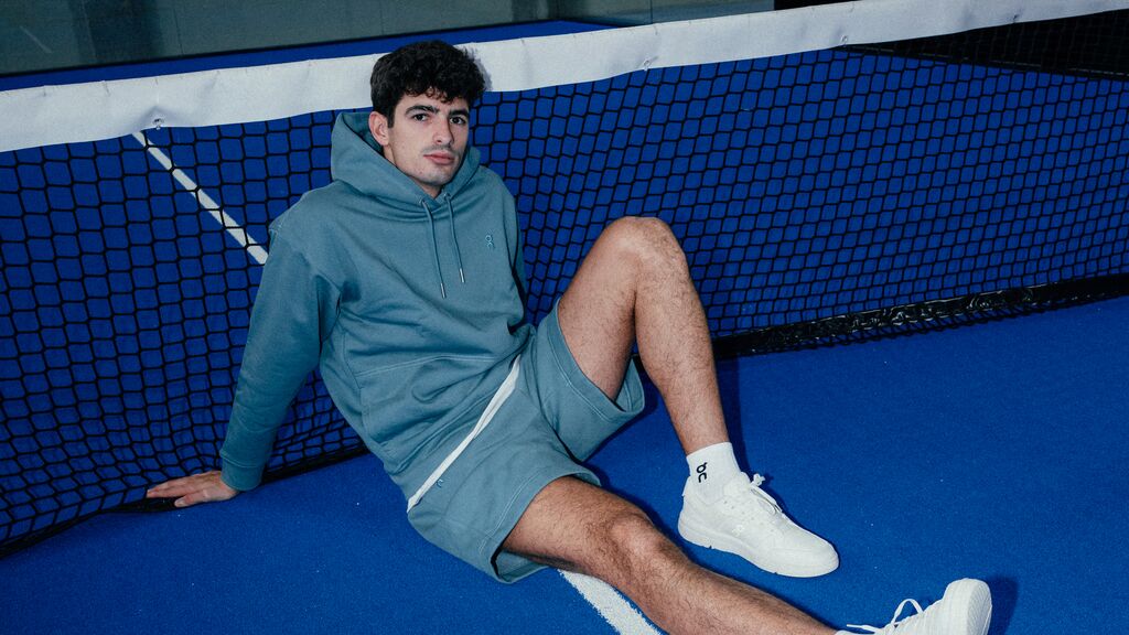 World padel No 1 Arturo Coello signs to On to develop padel shoes.